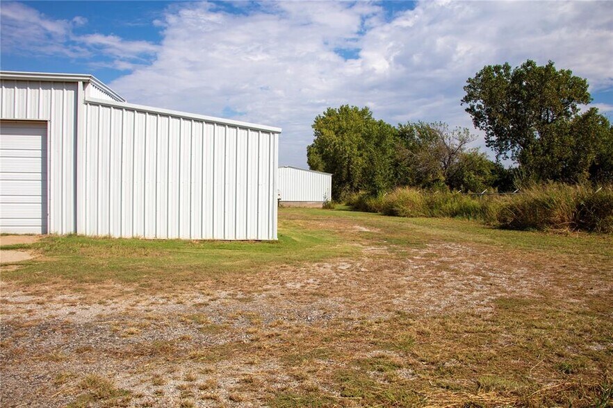 More Photos Of 2249 County Street 2810, Chickasha Industrial For Sale