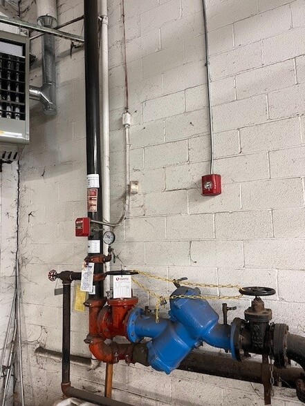 More Photos Of 19200 Cranwood Pky, Warrensville Heights Warehouse For Lease