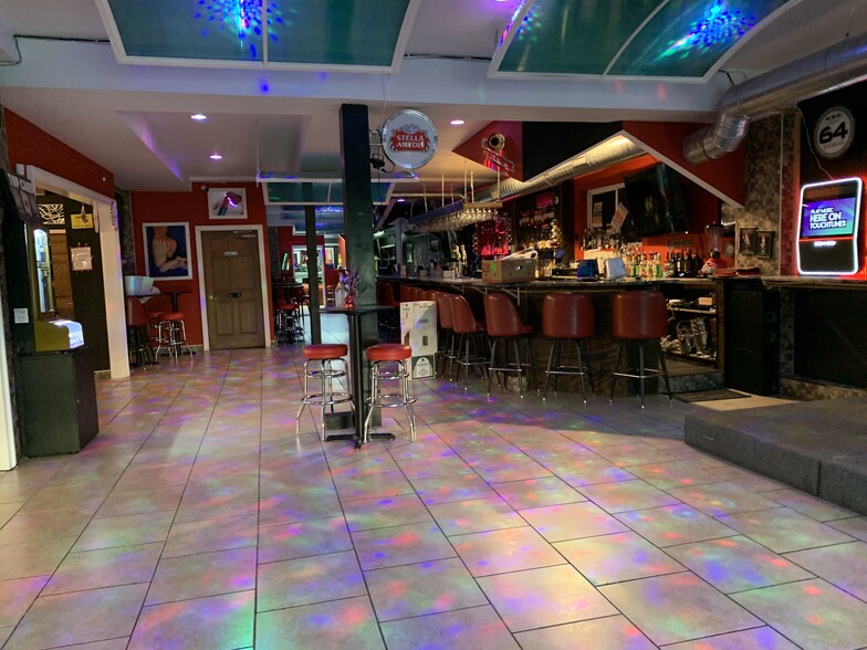 More Photos Of 211-213 N Broad St, Griffith Restaurant For Sale