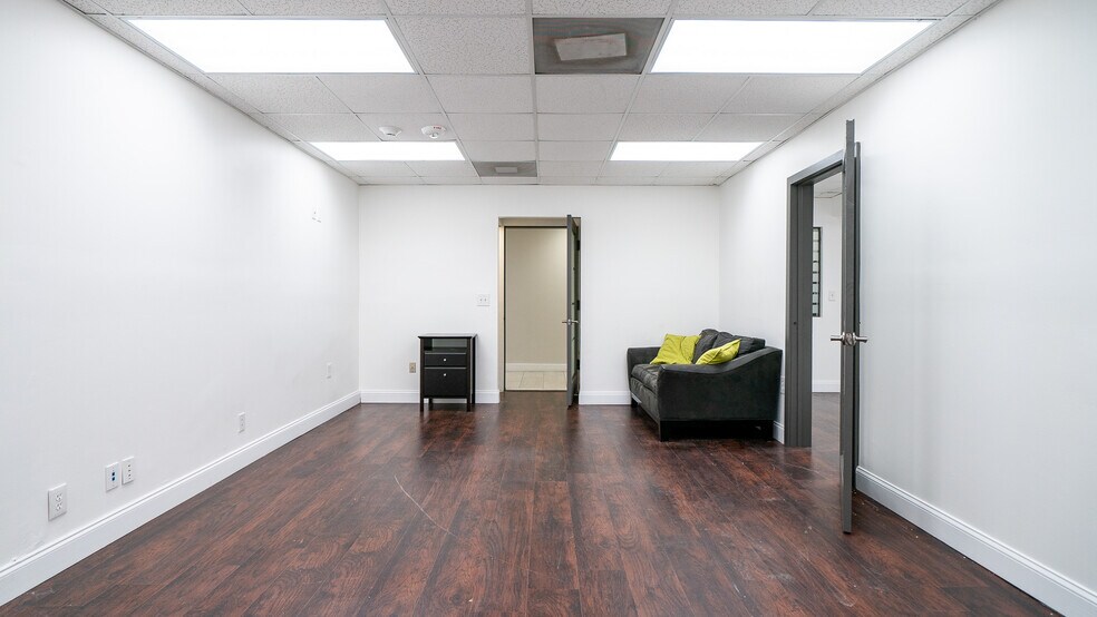 More Photos Of 1125 NE 125th St, North Miami Office For Lease