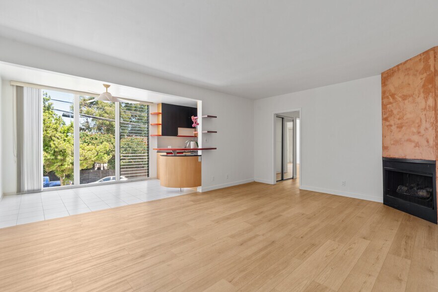 More Photos Of 631 Pier Ave, Santa Monica Apartments For Sale