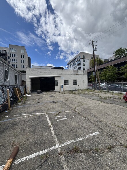 More Photos Of 315 24th St, Oakland Auto Repair For Sale