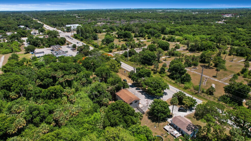 More Photos Of 1055 27th Ave SW, Vero Beach Flex For Sale