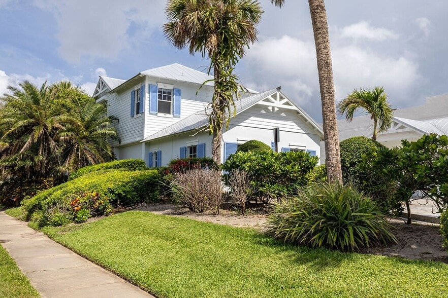 More Photos Of 3509 Ocean Dr, Vero Beach Office Residential For Sale