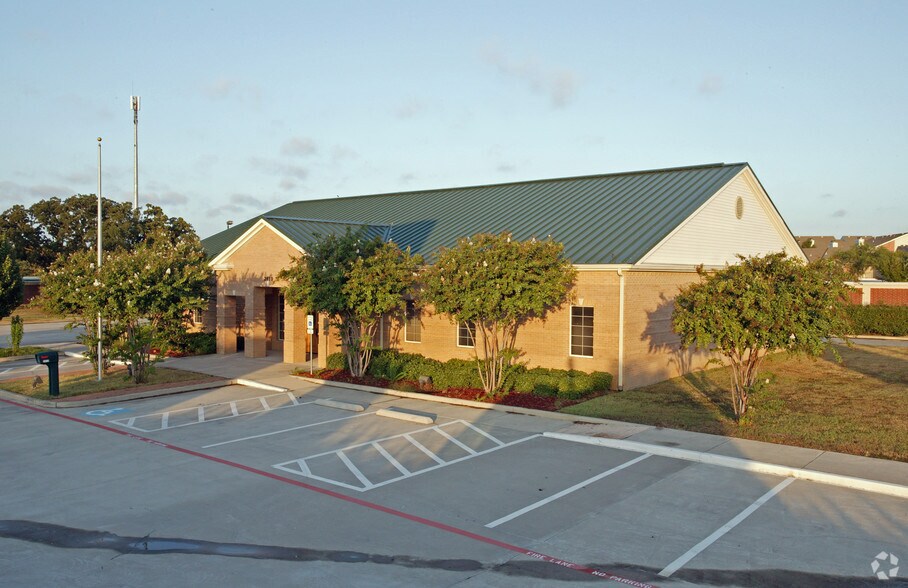 More Photos Of 2419 Highway 121, Bedford Medical For Sale