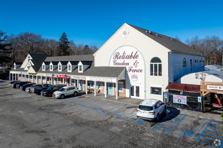 Primary Photo Of 277-315 Middle Country Rd, Middle Island Storefront For Lease