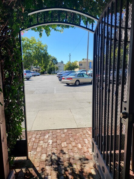 More Photos Of 7451 Monterey St, Gilroy Storefront Retail Office For Sale