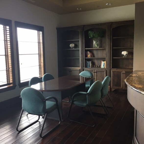 More Photos Of 3310 N Capital Of Texas Hwy, Austin Storefront Retail Office For Lease