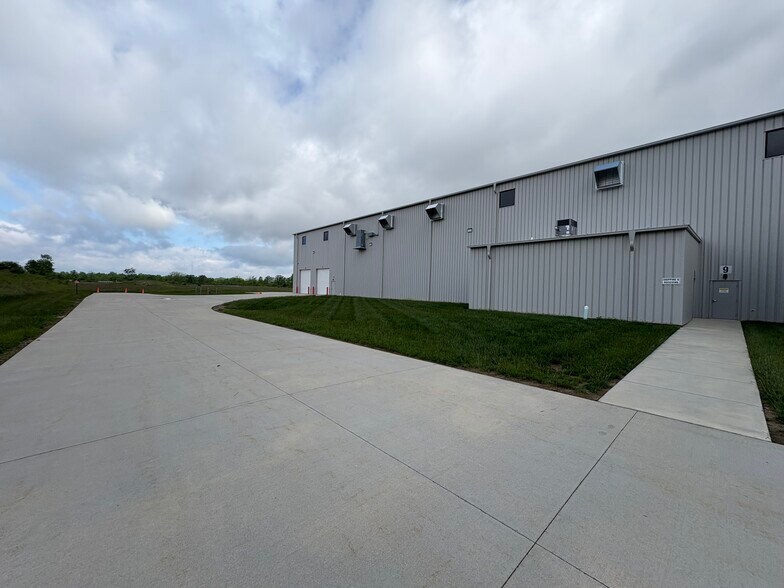 More Photos Of 4401 S Cowan Rd, Muncie Industrial For Sale