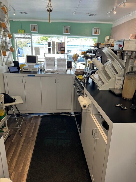 More Photos Of 4477 Gresham St, San Diego General Retail For Lease