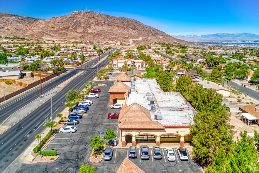 More Photos Of 270 E Horizon Dr, Henderson Storefront Retail Office For Lease