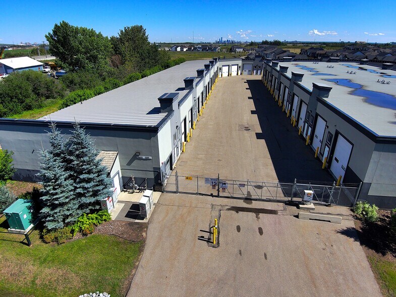 More Photos Of 9903 209 St NW, Edmonton Warehouse For Sale