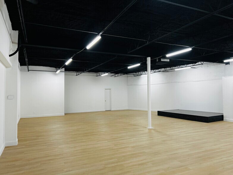 More Photos Of 2912 N Macarthur Blvd, Irving Medical For Sale