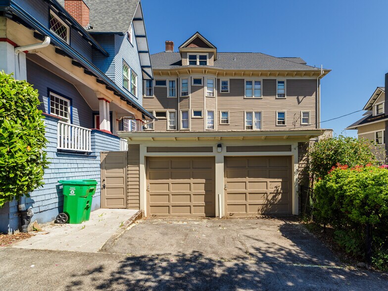 More Photos Of 714-716 NW 24th Pl, Portland Apartments For Sale