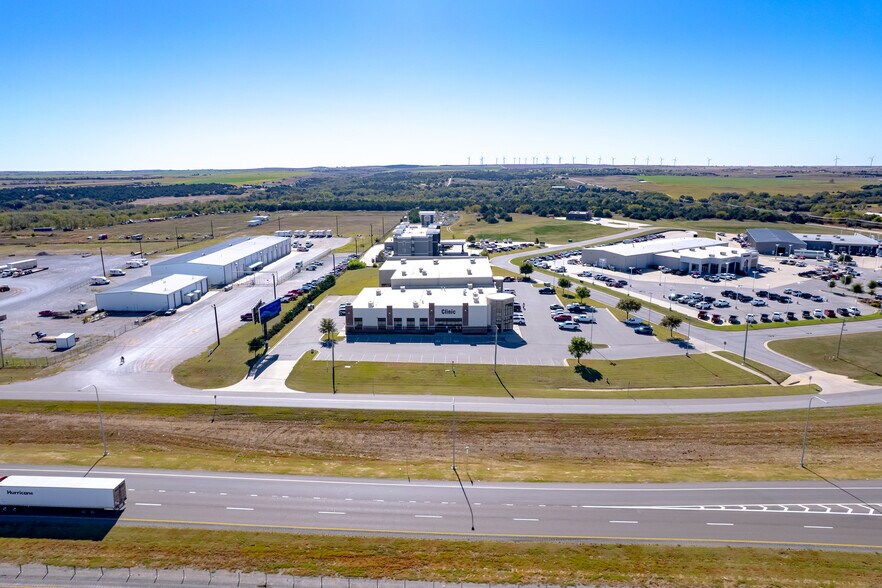 More Photos Of 4200 Carriage Way, Weatherford Medical For Lease