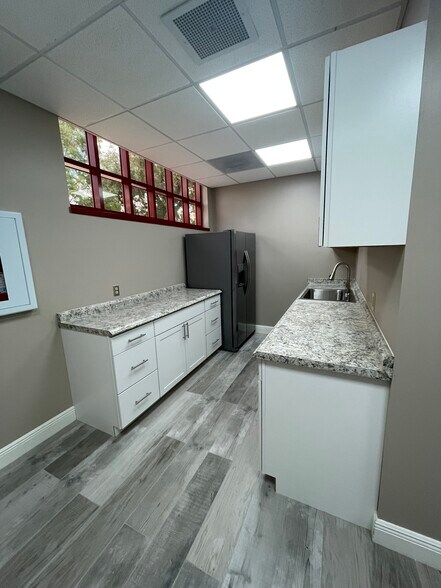 More Photos Of 2715 W Virginia Ave, Tampa Medical For Lease