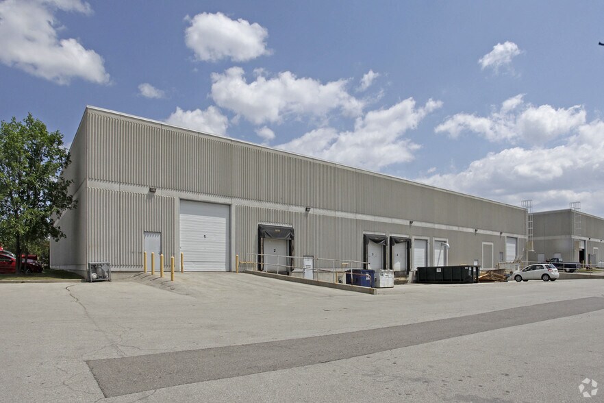 More Photos Of 4090A Sladeview Cres, Mississauga Warehouse For Lease