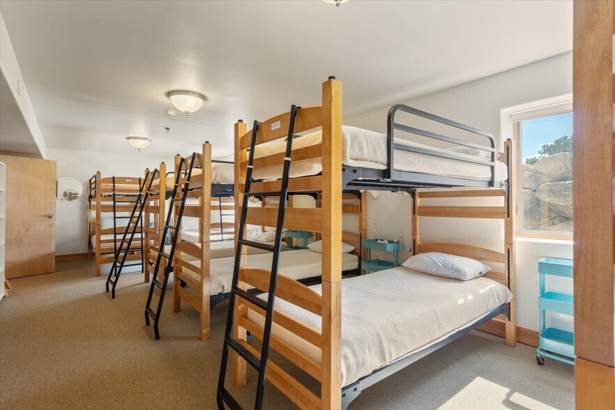 More Photos Of 2538 W Carefree Wy, Crestone Schools For Sale