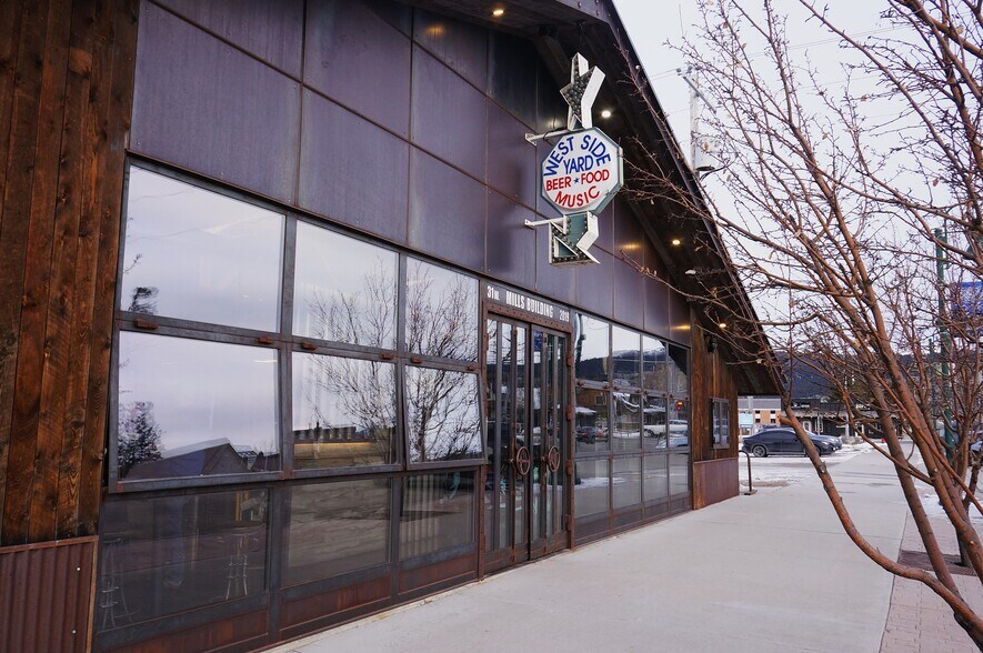 Primary Photo Of 31 W Center St, Victor Restaurant For Lease