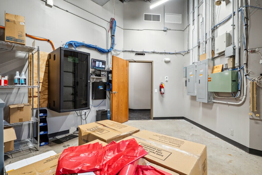 More Photos Of 1414 Main St, Keokuk Office For Lease