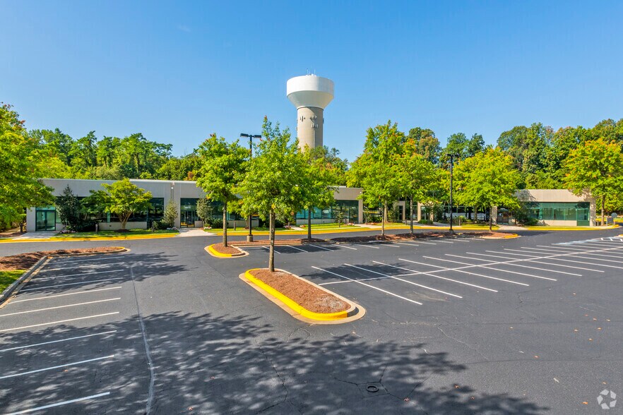 More Photos Of 12120 Plum Orchard Dr, Silver Spring Unknown For Lease