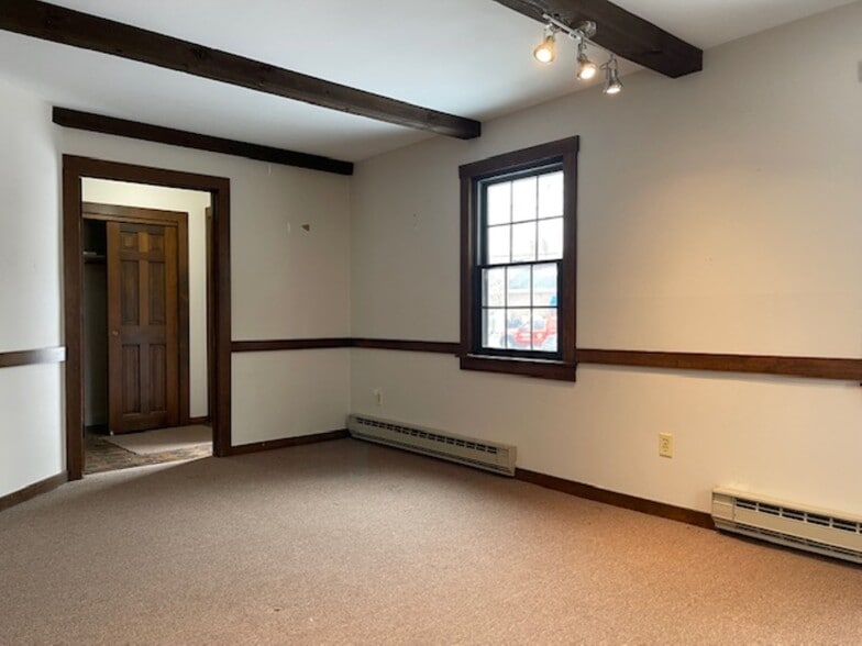 More Photos Of 1160 Putnam Pike, Chepachet Office For Lease