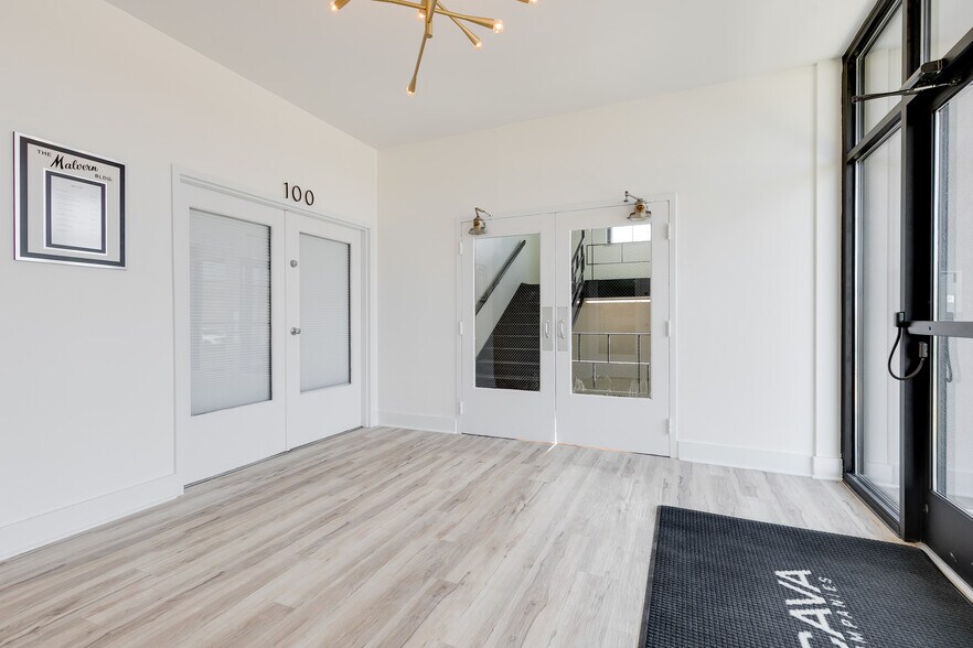 More Photos Of 2405 Westwood Ave, Richmond Coworking Space