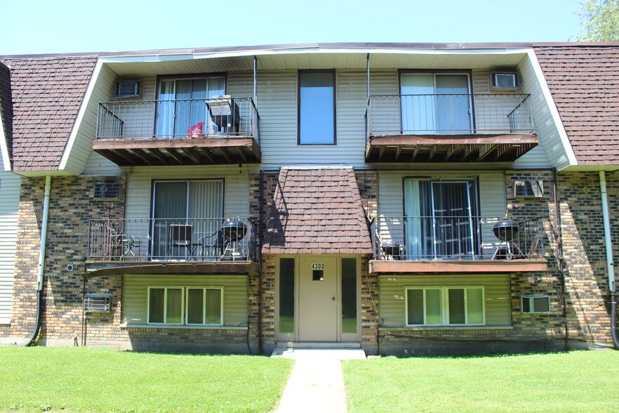 More Photos Of 4300 Lindenwood Dr, Matteson Apartments For Sale