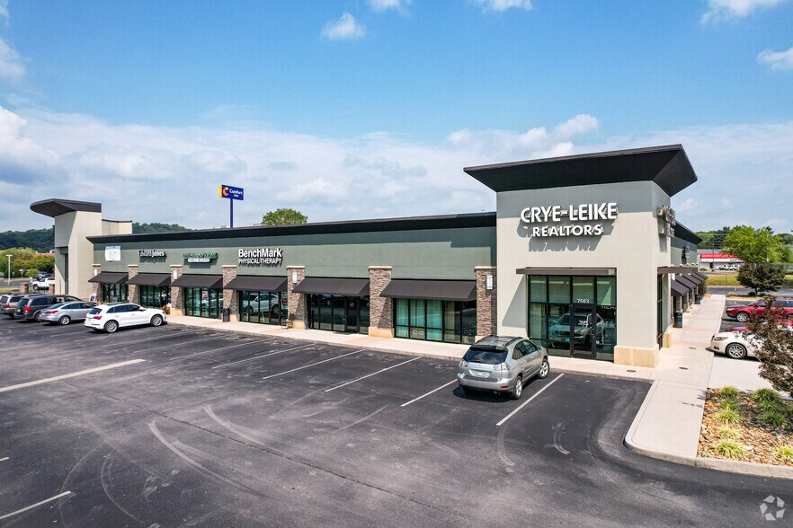 More Photos Of 7531-7569 Barnett Way, Powell Freestanding For Lease