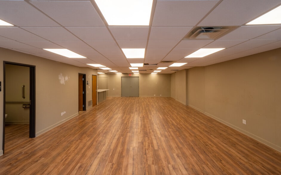 More Photos Of 7908 N Western Ave, Oklahoma City Freestanding For Lease