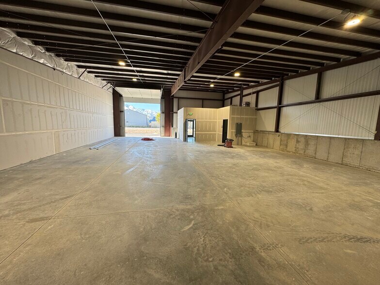 More Photos Of 184 West 1400 North, Spanish Fork Warehouse For Lease