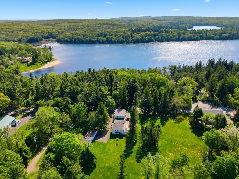 Primary Photo Of 1015 PA-390, Greentown Hospitality For Sale