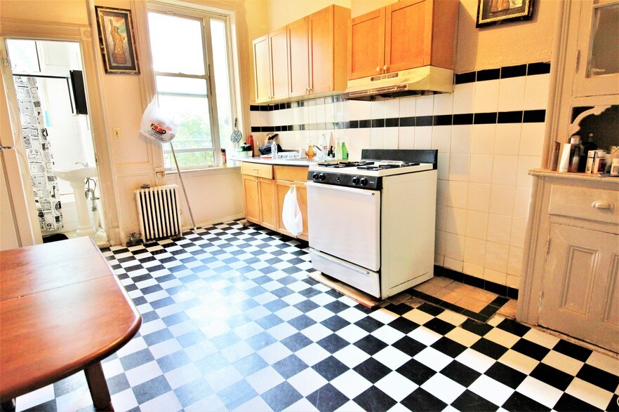 More Photos Of 359 Grove St, Brooklyn Apartments For Sale