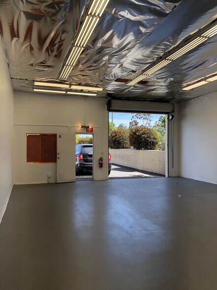 More Photos Of 2621 Pico Blvd, Santa Monica Storefront Retail Office For Lease