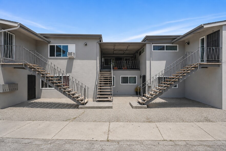More Photos Of 324 Leatrice Ln, Anaheim Apartments For Sale