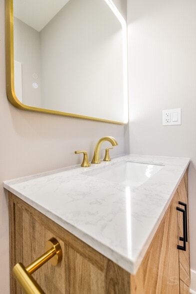 More Photos Of 2327 S Homan Ave, Chicago Apartments For Sale