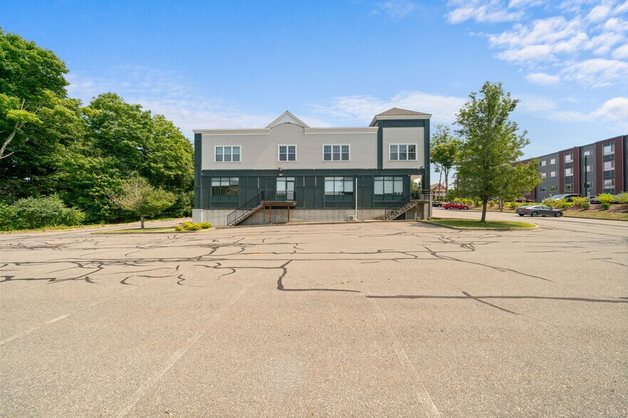 More Photos Of 140 N Franklin St, Holbrook Office For Sale