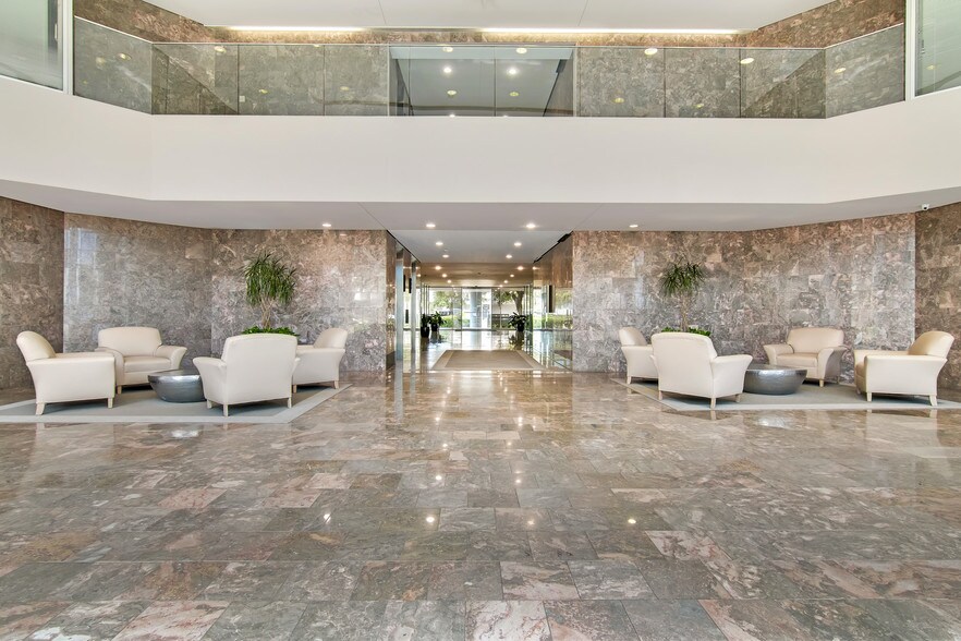 More Photos Of 11931 Wickchester Ln, Houston Office For Lease