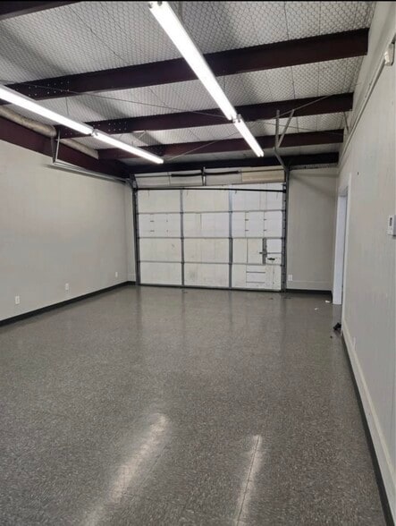 More Photos Of 6705 E US Highway 80, Longview Storefront For Lease