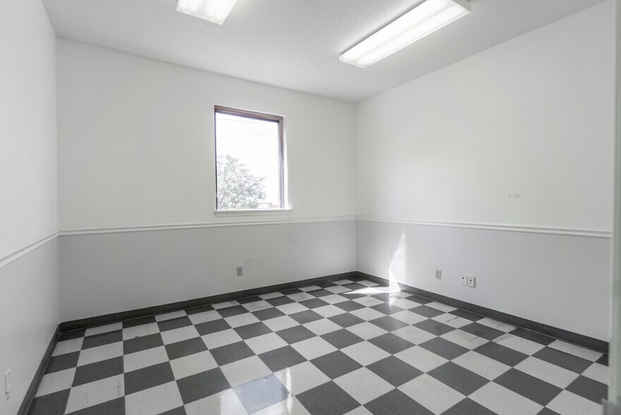 More Photos Of 37810 Medical Arts Ct, Zephyrhills Medical For Sale