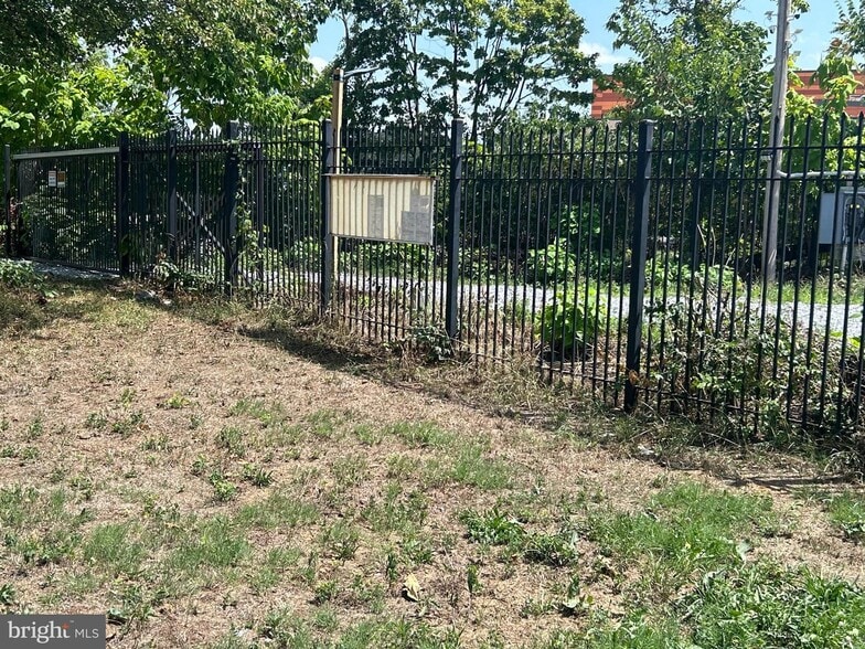 More Photos Of 2405 Douglas Street, NE, Washington Land For Lease