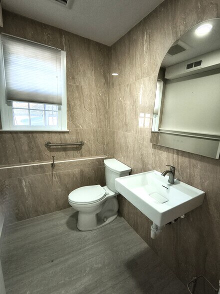 More Photos Of 2 Mountain View Ave, Long Valley Medical For Lease