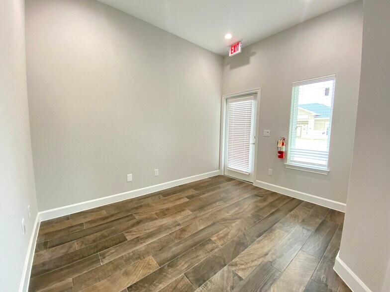 More Photos Of 1640 Highland Falls Dr, Leander Unknown For Lease