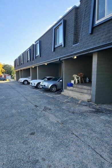 More Photos Of 6972 N 43rd St, Milwaukee Apartments For Sale