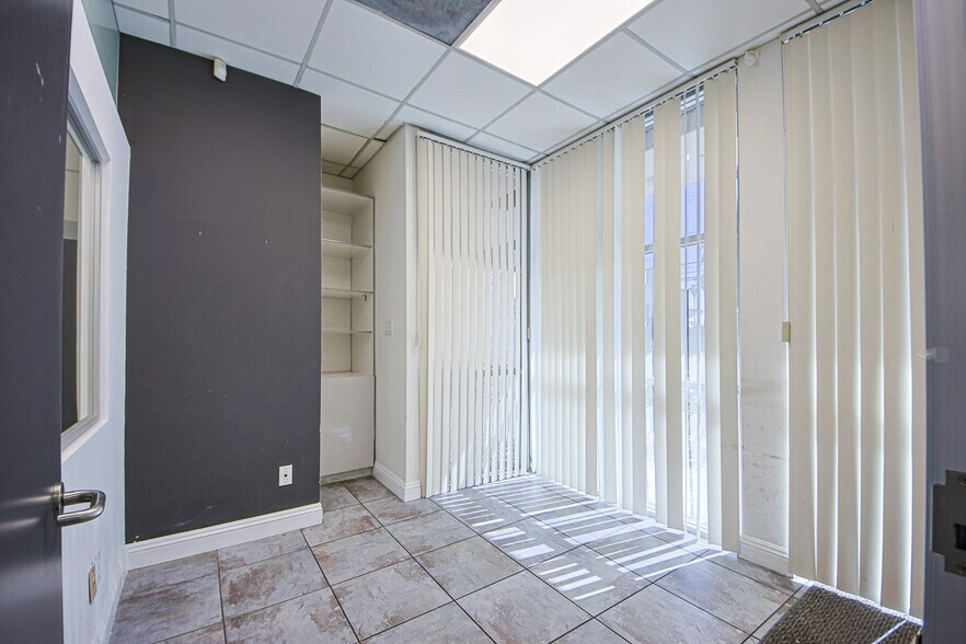 More Photos Of 18445 Vanowen St, Reseda Medical For Sale