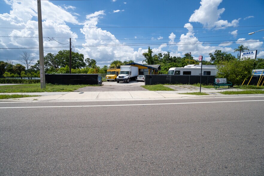 More Photos Of 5507 E Colonial Dr, Orlando Auto Repair For Sale