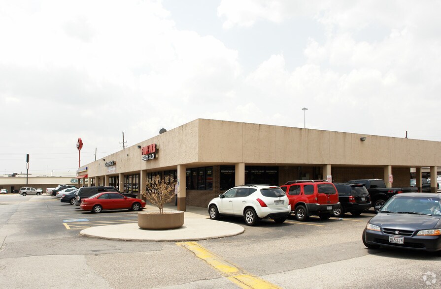 More Photos Of 25192 Interstate 45, Spring Unknown For Lease
