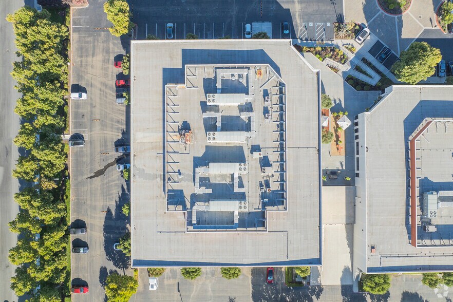 More Photos Of 110 Baytech Dr, San Jose Research And Development For Sale