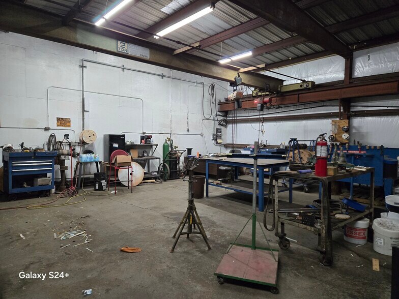 More Photos Of 658 Omaha Dr, Corpus Christi Industrial For Sale