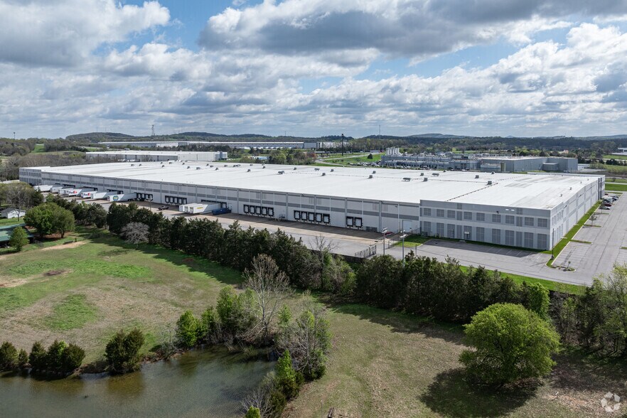 More Photos Of 14840 Central Pike, Lebanon Distribution For Lease